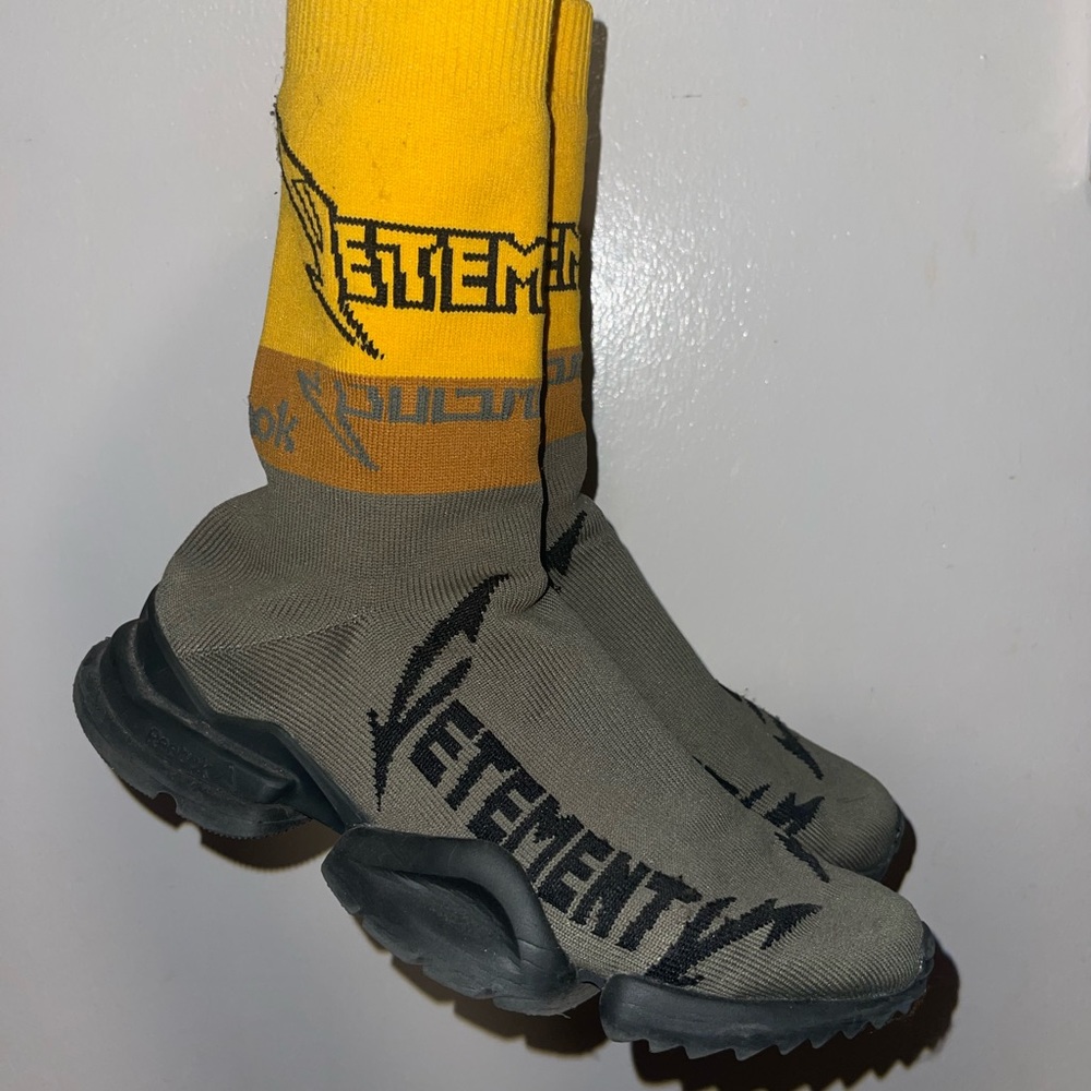 VETEMENTS sneakers ( green & yellow )